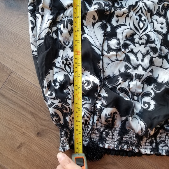 White House Black Market, Silk tassel front blouse, size S - Picture 10 of 12